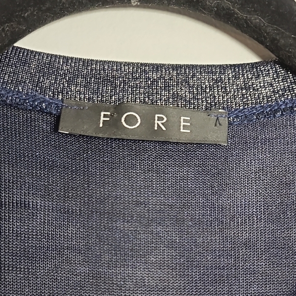 FORE Blue Shimmer Metallic Women's Short Sleeve Top Size Large - Picture 2 of 16